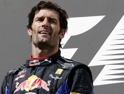 Mark Webber Formula 1'de zirveyi ele geçirdi