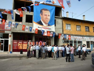 ALI DURSUN - Ak Parti İmranlı'da Büro Açtı