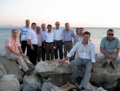 İSMAIL ÖZGÜN - Ak Partililer Romanlarla İftarda Buluştu