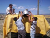 Deniz, Dere Yoksa Traktörlü Havuz Var