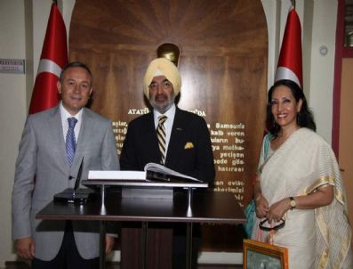 SÜMELA MANASTIRI - Hindistan Büyükelçisi Jassal'dan Vali Kızılcık'a Ziyaret