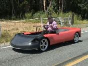 Bu otomobil insan gücüyle hareket ediyor