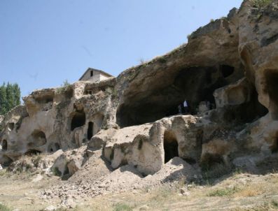 Kapadokya Yeni Bir Yeraltı Kenti Kazanıyor