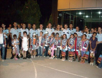 FAHRI YıLDıZ - Kimsesiz Çocuklara Çevik Kuvveetten İftar Morali