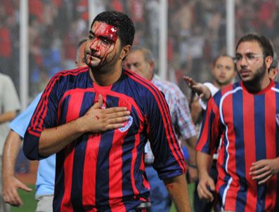 MERSIN İDMANYURDU - Adana-Mersin maçında olay: 4'ü polis 23 yaralı