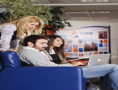 İZMIR ÜNIVERSITESI - Yerleştirmeler Sona Ermesine Rağmen İzmir Üniversitesi'ne İlgi Devam Ediyor