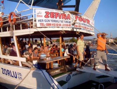 DIYANET SEN - Memursen'den Teknede İftar Yemeği