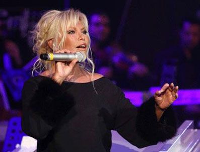 AJDA PEKKAN - Süperstar tatil için lüks tekne kiraladı