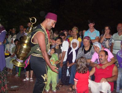 YOGA - Vatandaşlar, Kozlu'da Ramazan Şenlikleri İle Eğlendi