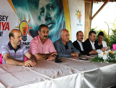 AYŞE TÜRKMENOĞLU - Ak Parti İl Teşkilatı İftar'da Buluştu