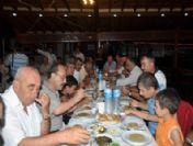 Başkan Eşref'ten İftar Yemeği