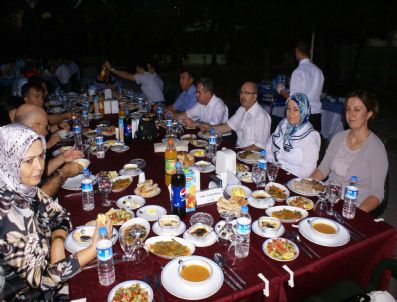 RECAİ BERBER - Seaş'tan Protokole İftar Yemeği