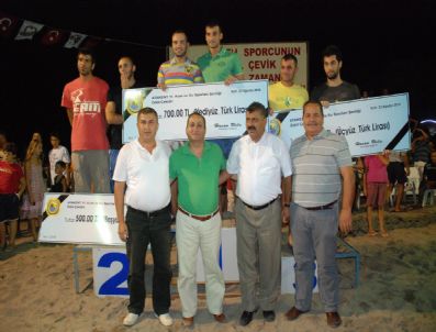 MEHMET DURMUŞLU - Atakent'te Plaj Voleybolu Turnuvası Sona Erdi