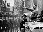 Hitler Yahudilerle akraba çıktı