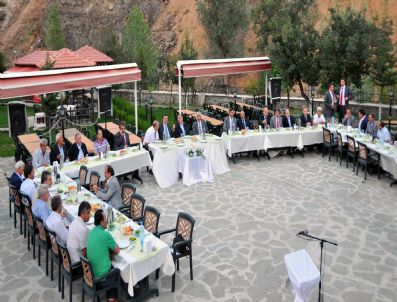 MUSTAFA CANLı - İller Bankası Gümüşhane'de İftar Verdi