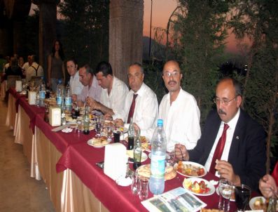 KıZıLCABÖLÜK - Kızılcabölüklülerden İftar Yemeği