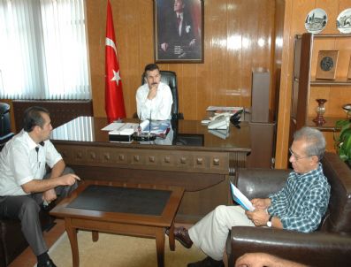 ZAFER ÜSKÜL - Üskül'den Kaymakam Güldıbı'ye 'Hayırlı Olsun' Zıyaretı