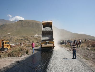 FERHAT AKKUŞ - Vali Çiçek Köydes Çalışmalarını İnceledi