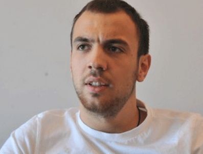 LAMBORGHINI - Bursasporlu Sercan sonunda Ehliyetini aldı
