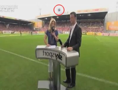 KHALID BOULAHROUZ - Jessica Kastrop'un zor anı