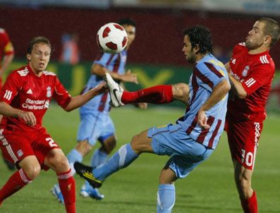 RYAN BABEL - Trabzonspor Liverpool karşısında direnemedi: 1-2