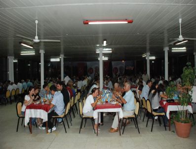 AKYENIKÖY - Mhp Didim İlçe Teşkilatından İftar Yemeği