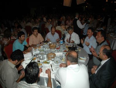 SEYFETTİN YILMAZ - Aski Ailesi İftarda Buluştu