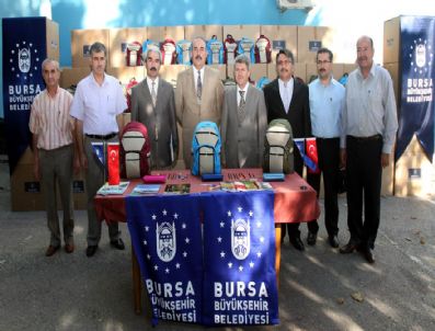 ATILLA GÜLSAR - Dar Gelirli Öğrencilerin Kırtasiye Malzemeleri Büyükşehir'den
