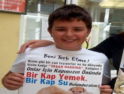 HAYVAN HAKLARı FEDERASYONU - Emircan'ın Hayvan Sevgisi