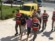 İnsan Kaçakçılarına Tutuklama