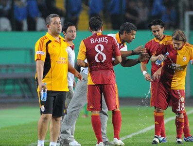LORIC CANA - Karpaty Lviv  Galatasaray'ı avrupadan eledi