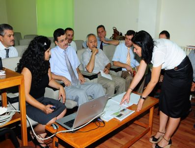 KARAKÖSE - Spil Dağı Milli Parkı Mimari Ve Peyzaj Avan Projesi Vali Güvenç'e Sunuldu