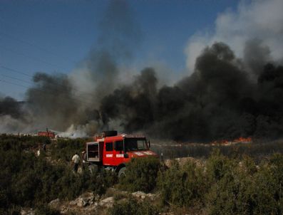 BOZARMUT - Yatağan Çöplüğü Yanıyor