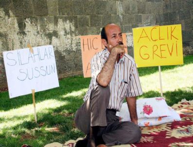 SALIH ÖZDEMIR - Diyarbakır'daki Tek Kişilik Açlık Grevi 5. Gününde