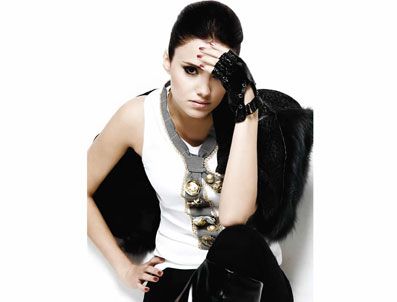 NEHİR ERDOĞAN - Nehir Erdoğan dedikodudan 12 bin km uzağa kaçtı