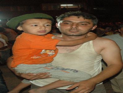 KURUDERE - Sakarya'da Fındık Bahçesinde Kaybolan 5 Yaşındaki Çocuk 9 Saat Sonra Bulundu