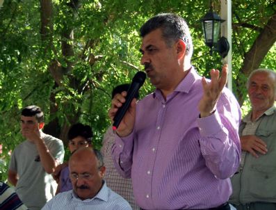 SELAMI UZUN - Ak Parti'li Vekiller Akıncılar'da 'Evet' Desteği Aradı