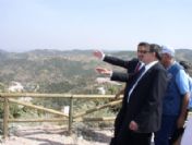 Bakan Eroğlu, Adnan Menderes Kent Ormanını Gezdi