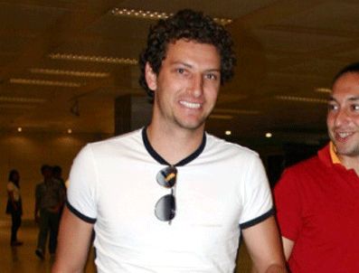 ELANO - Galatasaraylı Elano Milan'a gidiyor