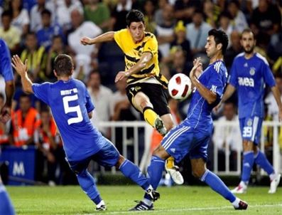 KALECI VOLKAN - Fenerbahçe avantajlı başladı ama Young Boys açık vermedi