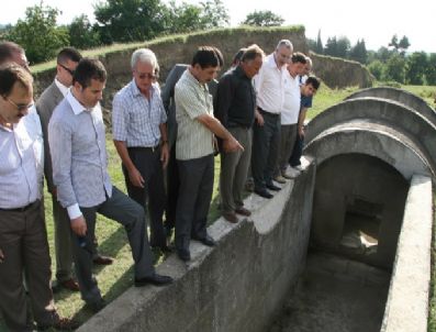 İKIZTEPE - Kılıç, İkiztepe'yi İnceledi