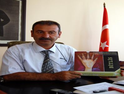Türkmen Ressamların Eserleri Bitlis'te Sergilenecek