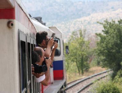 ŞEMSETTIN UZUN - Vali Uzun Makinist Koltuğuna Oturdu