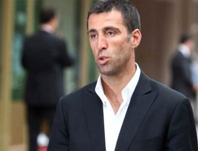 Hakan Şükür'ün annesi trafik kazası geçirdi