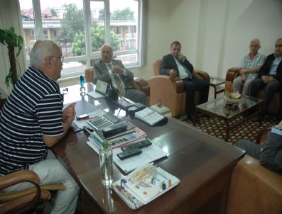 MÜNİR KUTLUATA - Mhp Hayır Turlarında