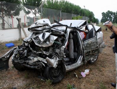 Ölüm Tatil Yolunda Yakaladı: 5 Ölü, 2 Yaralı