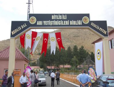 VAHİT KİLER - Bitlis Arı Yetiştiricileri Birliği'nin Tesisleri Hizmete Açıldı