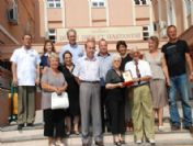 Kaymakam Katırcı'dan Hayırsever Çifta Plaket