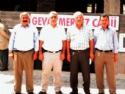 Minibüsçülerden Cami İnşaatına Maddi Destek