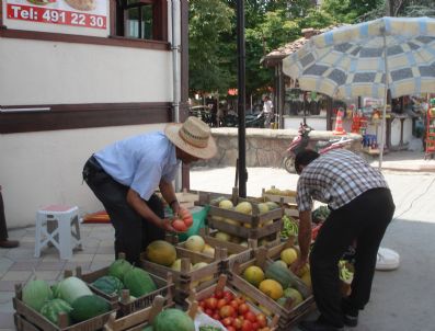 Kavun Büyüklüğünde Dometes Görenleri Şaşırtıyor